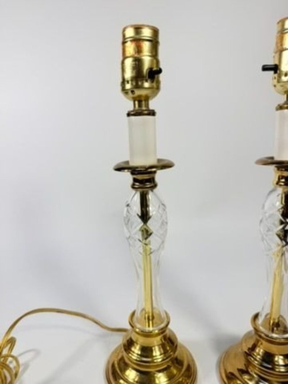 Pair Candlestick Lamps Boudoir Table Buffet Cut Crystal Brass Vintage Traditiona - Picture 10 of 16